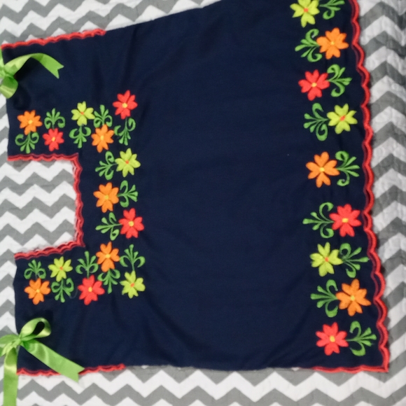 Women’s embroidered Mexican blouse Size L - Picture 2 of 6